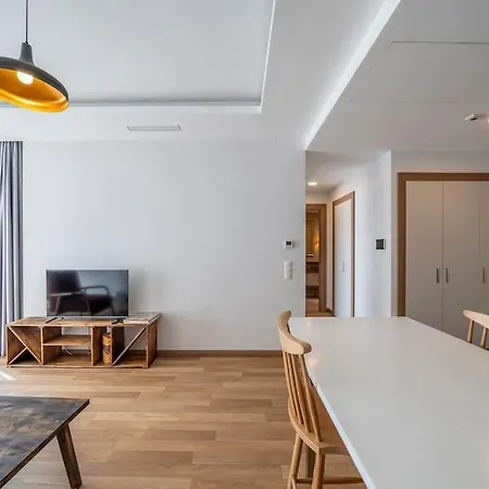 Premium Furnished 1 Bedroom, 24/7 Security, Istanbul