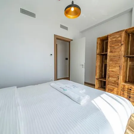 Premium Furnished 1 Bedroom, 24/7 Security, Apartment Istanbul